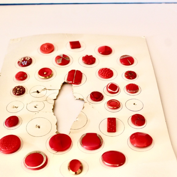Vintage Red Glass Button Collection - Picture 9 of 9